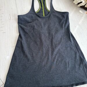 Lululemon Tank Top Womens Gray Solid Lightweight Gym Cinched Back Detail Size 8